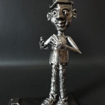 Sculpture titled "Petit mignon" by Sandrine Plumard, Original Artwork, Metals