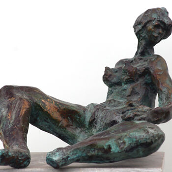 Sculpture titled "farniente" by Aventuriero, Original Artwork, Bronze