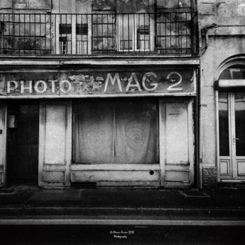 Fotografie getiteld "La photo ne paye pl…" door Olivier Barau, Origineel Kunstwerk, Film fotografie
