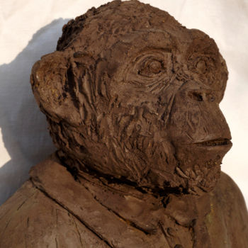 Skulptur mit dem Titel "monsieur chimpanzé" von Barbotine Ciselet, Original-Kunstwerk, Keramik
