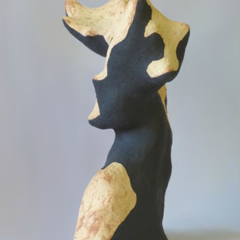Скульптура под названием "Ré du cerf sans par…" - Viviane Bargetzi, Подлинное произведение искусства, Керамика