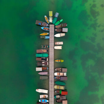 Fotografie getiteld "Port on the lake" door Bartłomiej Machul, Origineel Kunstwerk, Digitale fotografie
