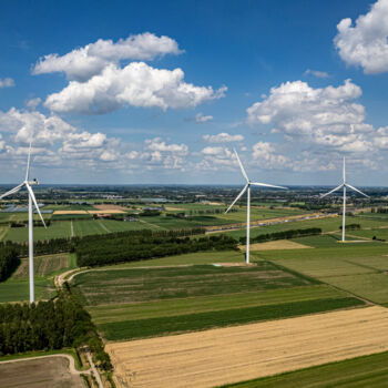 Fotografie getiteld "Windmolens met zonn…" door Bart Stoutjesdijk, Origineel Kunstwerk, Digitale fotografie