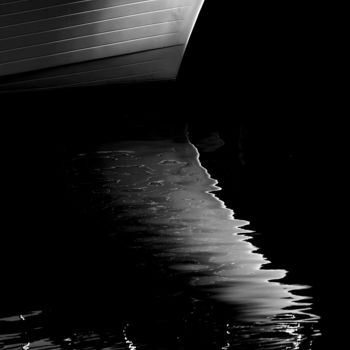 Photographie intitulée "Boat Bow" par Bavosi Photoart, Œuvre d'art originale, Photographie numérique