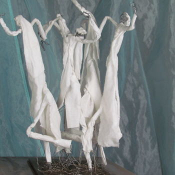 Sculpture titled "figurine n° 3" by Béatrice Pillard, Original Artwork, Wire