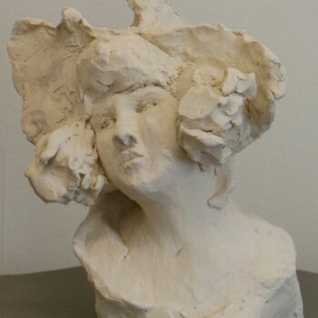 Escultura titulada "Mademoiselle , le d…" por Bhyest, Obra de arte original, Terracota