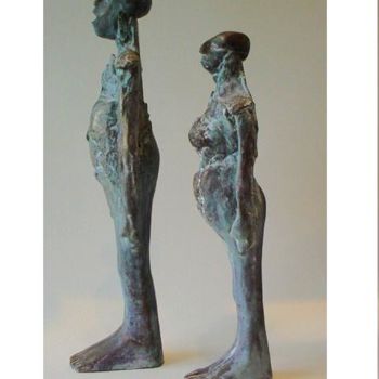 Sculptuur getiteld "message" door Béatrice De Greef, Origineel Kunstwerk, Bronzen
