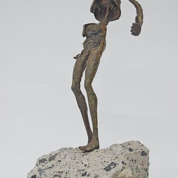 Sculpture titled "L'ultime instant" by Béatrice De Greef, Original Artwork, Bronze