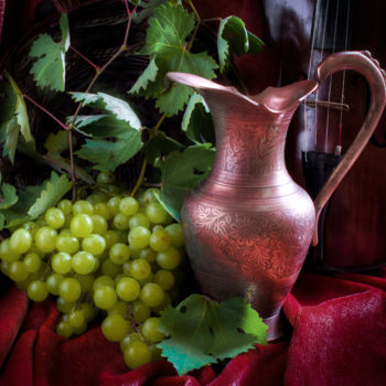 Photography titled "green-grapes.jpg" by Benjamin, Original Artwork, Analog Print