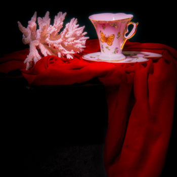Fotografie mit dem Titel "coffee-cup-and-cora…" von Benjamin, Original-Kunstwerk