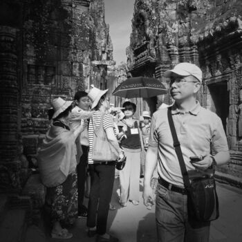 Фотография под названием "Chinese Tourists | 1" - Benoit Delplace, Подлинное произведение искусства, Цифровая фотография