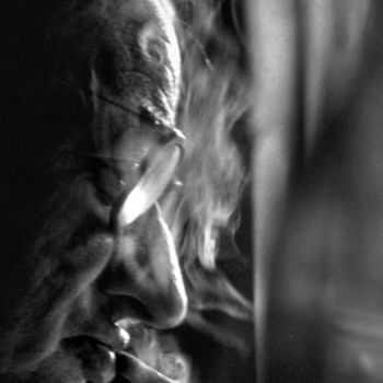 Fotografia intitolato "la cigarette 2" da Bernard Jacques, Opera d'arte originale