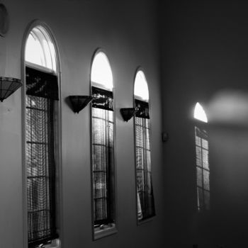 Fotografia zatytułowany „Light Windows” autorstwa Bernard Best, Oryginalna praca, Fotografia cyfrowa