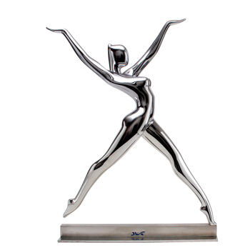Скульптура под названием "Miss X" - Bernard Rives, Подлинное произведение искусства, Смола
