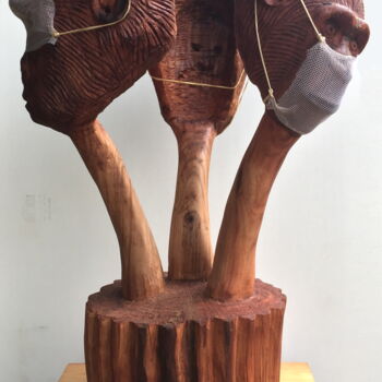Skulptur mit dem Titel "Masques en abyme" von Bernard Sabathé, Original-Kunstwerk, Holz