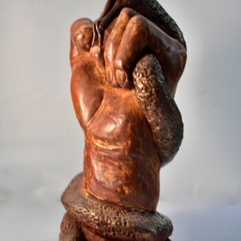 Sculpture titled "la main et le serpe…" by Bernard Schembri, Original Artwork, Terra cotta