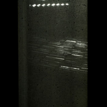 Fotografia zatytułowany „Through curtain, li…” autorstwa Bernard Liotier, Oryginalna praca