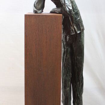 Sculpture intitulée "présence 11" par Betty Hanns, Œuvre d'art originale, Papier mâché