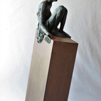Sculpture titled "echouage" by Betty Hanns, Original Artwork, Paper maché