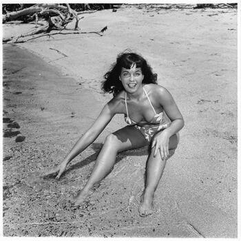 Φωτογραφία με τίτλο "Floride – 1955 #43" από Betty Page - Bunny Yeager, Αυθεντικά έργα τέχνης, Μη χειραγωγημένη φωτογραφία