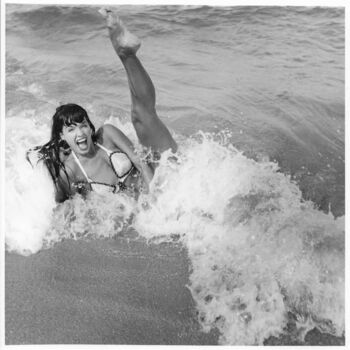Photographie intitulée "Floride – 1955 #34" par Betty Page - Bunny Yeager, Œuvre d'art originale, Photographie non manipulée
