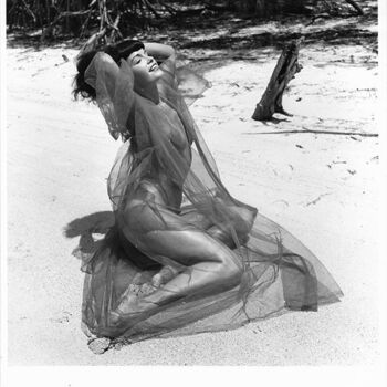 Photography titled "Floride – 1955 #6" by Betty Page - Bunny Yeager, Original Artwork, Non Manipulated Photography