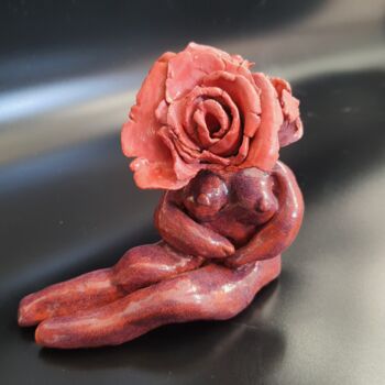 Sculpture titled "Flower Head" by Bilge Dogrucuoglu, Original Artwork, Ceramics