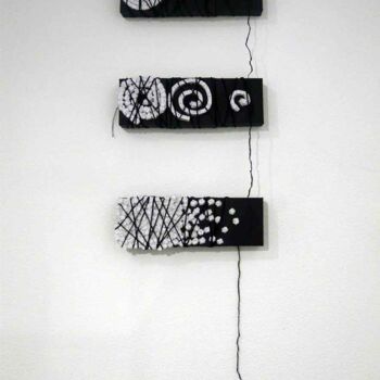 Collages intitulée "papiersentasses3bla…" par Blandine Magneau, Œuvre d'art originale
