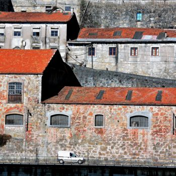 Photographie intitulée "Porto. #7b. Pottugal" par Boris Davidovich, Œuvre d'art originale, Photographie numérique