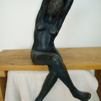 Sculpture titled "FEMME ASSISE" by Nicole Boldo, Original Artwork, Ceramics