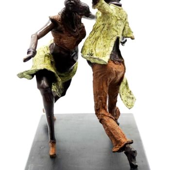 Scultura intitolato "Saooga (Danse en la…" da Boureima Ouedraogo, Opera d'arte originale, Bronzo