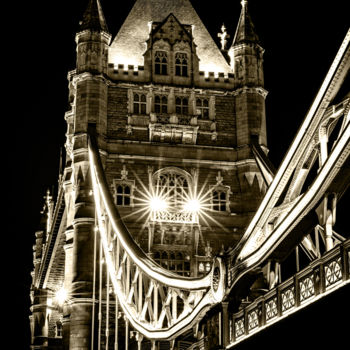 Fotografia zatytułowany „Tower Bridge I” autorstwa Jgc Braticius, Oryginalna praca, Fotografia cyfrowa