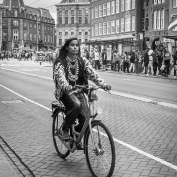 Photographie intitulée "Série Bike - Limite…" par Brice Bourgois, Œuvre d'art originale, Photographie numérique