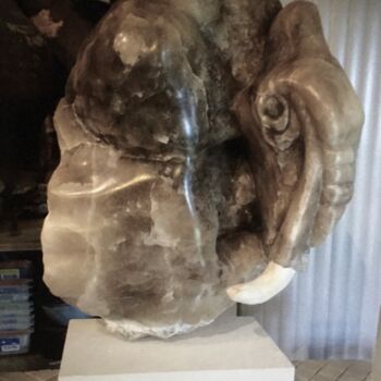 Sculpture intitulée "l'éléphant" par Brigitte Perez, Œuvre d'art originale, Pierre