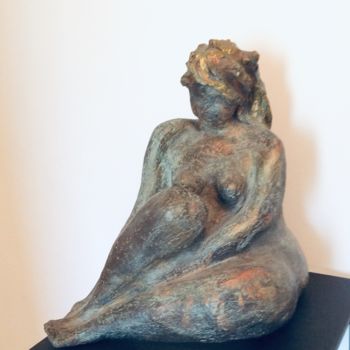 Sculpture titled "Nostalgique" by Brigitte Reina, Original Artwork, Terra cotta