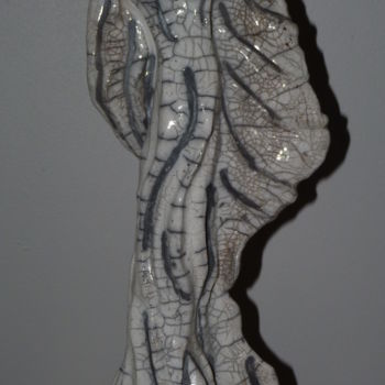 Скульптура под названием "Esméralda" - Brigitte Zabeth, Подлинное произведение искусства, Терракота