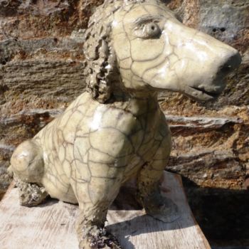 Sculptuur getiteld "Bizarre ce chien" door Buissonnières, Origineel Kunstwerk, Keramiek