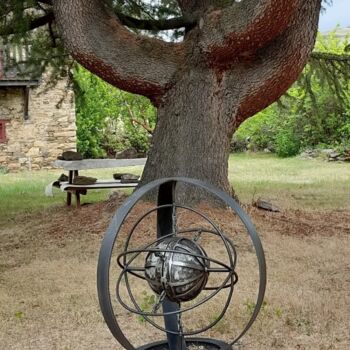 Sculpture titled "Kora" by Dimitri Bussonnais, Original Artwork, Metals