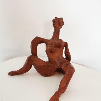 Sculpture titled "Impose" by Martine Caoudal, Original Artwork, Clay