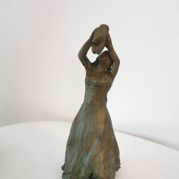 Sculpture titled "Joie maternelle" by Martine Caoudal, Original Artwork, Clay