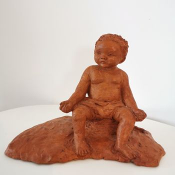 Sculpture titled "Dans son monde" by Martine Caoudal, Original Artwork, Clay