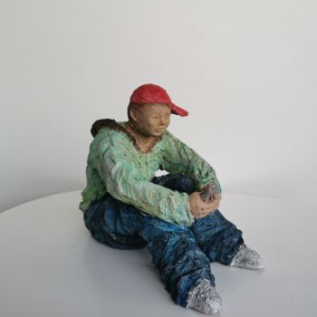 Sculptuur getiteld "Hip Hop SMS" door Martine Caoudal, Origineel Kunstwerk, Klei