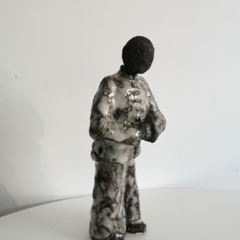 Sculpture titled "Maitre Kung Fu" by Martine Caoudal, Original Artwork, Clay