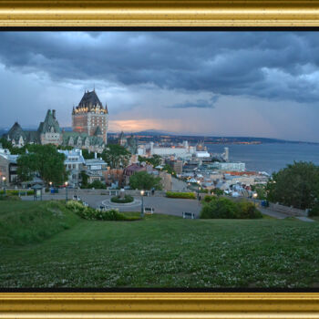 Fotografia intitolato "Vieux Québec" da Carl Legault, Opera d'arte originale, Fotografia digitale Montato su Telaio per bare…