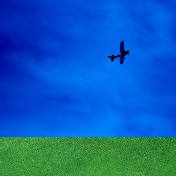 Photography titled "Night Flight" by Carlos Canet Fortea, Original Artwork, Digital Photography