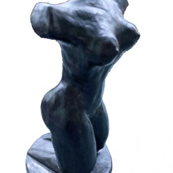 Skulptur mit dem Titel "Kleiner Torso" von Carmen Coduri, Original-Kunstwerk, Ton