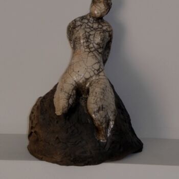 Sculpture titled "Femme assise" by Carol Bacque, Original Artwork