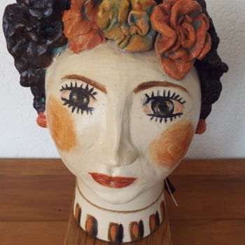 Sculpture titled "Cabeça com Flores" by Casa Tuia, Original Artwork, Ceramics