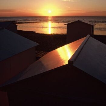 Photographie intitulée "Mers-les-Bains. Cab…" par Catherine Boutin, Œuvre d'art originale