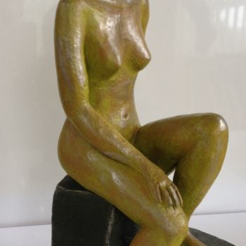 Sculpture titled "Nu assis en vert" by Catherine Clare, Original Artwork, Ceramics